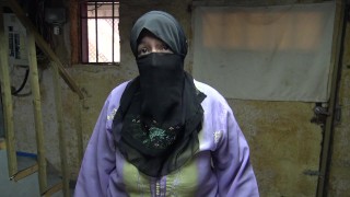 IRAQI WOMAN HAS ROUGH SEX WITH SOLDIER